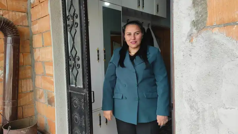 Aydıncık ilçesinin tek kadın muhtarı, köyünün sorunlarını tek tek çözüyor