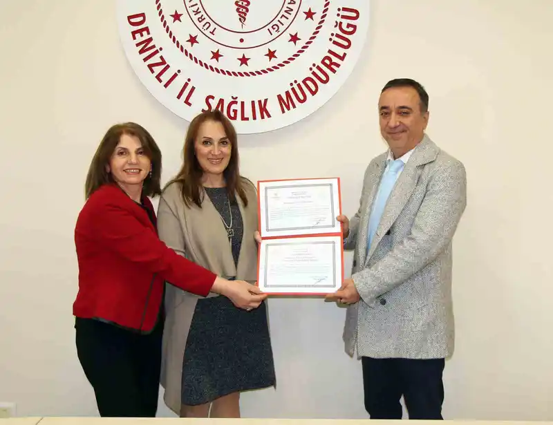 Denizli’de bebek dostu hastanelere teşekkür belgeleri verildi