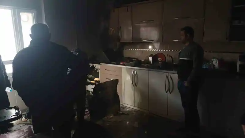 Batman’da evde çıkan yangında 1 kişi dumandan etkilendi