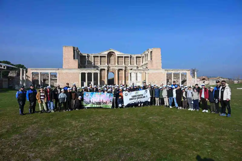 ‘Tarihi Kentin Umutlu Çocukları’ Kula-Salihli UNESCO Jeoparkı’nda buluştu