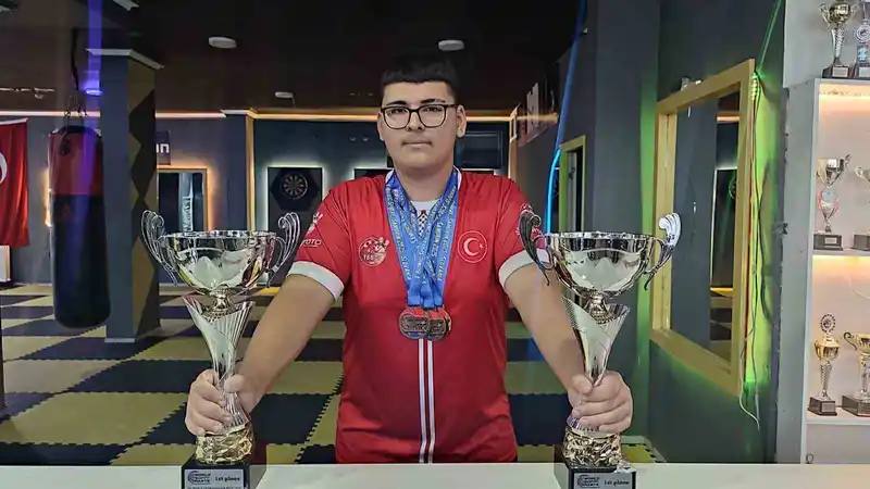 15 yaşındaki milli dart sporcusu Atasayar’dan önemli başarılar