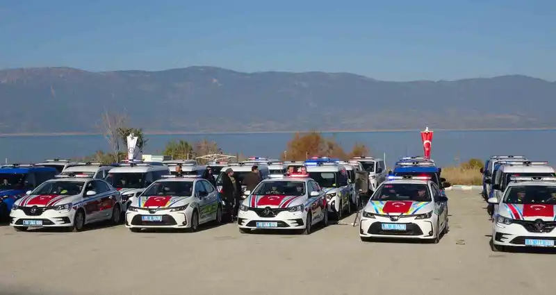 Burdur’da güvenlik güçlerine 56 yeni araç teslim edildi