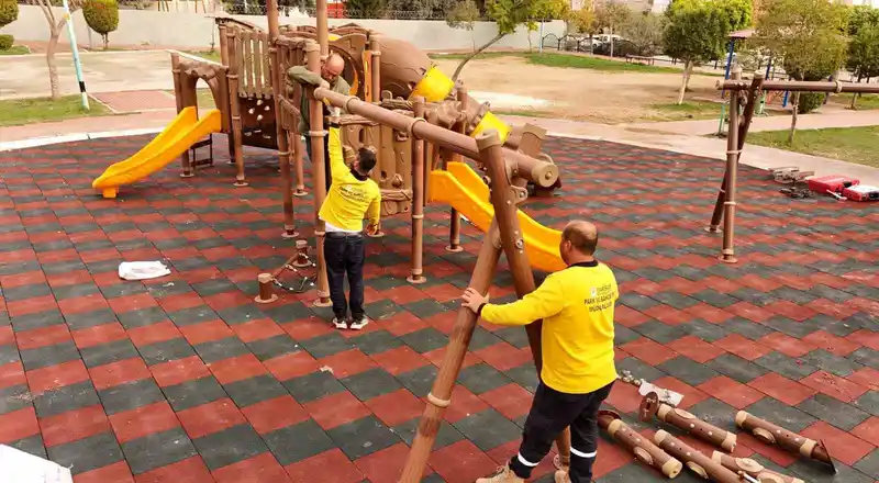 Tarsus’ta Gaspıralı Parkı modern bir görünüme kavuşuyor