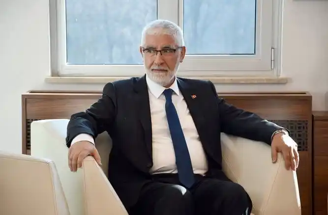 BAİBÜ’nün yeni rektörü Prof. Dr. Faruk Yiğit görevine başladı