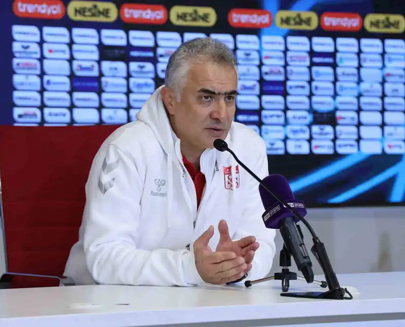 Mehmet Altıparmak: "Hakem formsuzdu ve kötü maç yönetti"