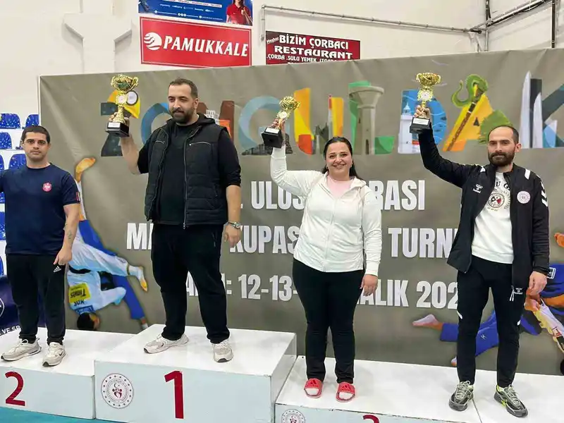Hakkari Kadın Judo Takımı Türkiye üçüncüsü oldu