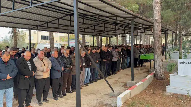 Osmaniye’de feci kazada ölen 3 kişi son yolculuğuna uğurlandı