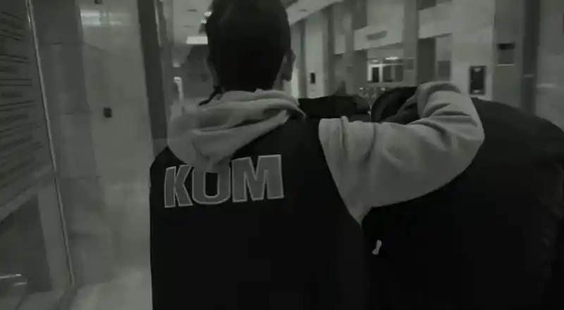 Antalya’da tehditle para istedikleri iş yerini kurşunlayan 3 şüpheli tutuklandı