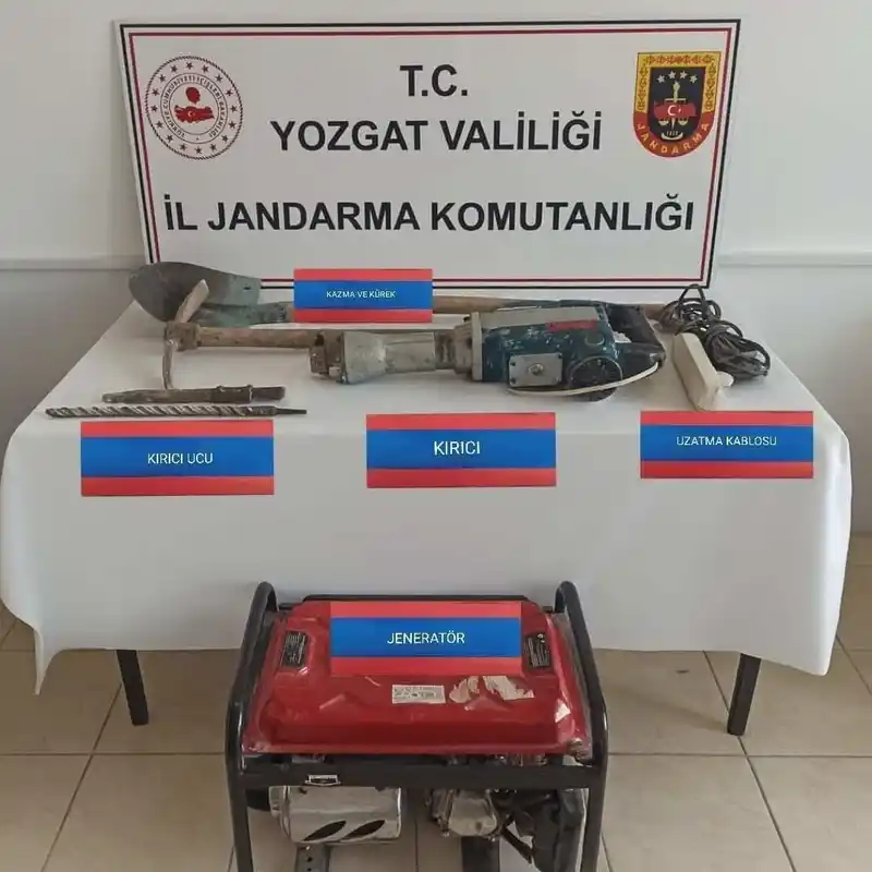 Yozgat’ta kaçak kazı yapanlar fotokapana yakalandı