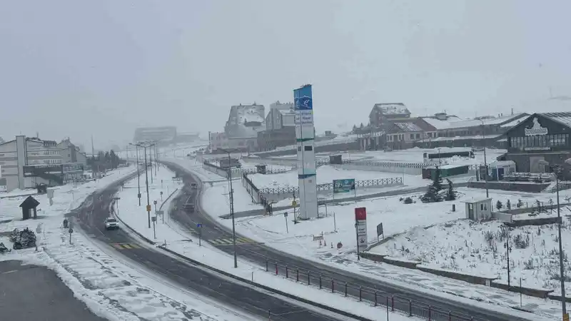 Erciyes’te kar yağışı