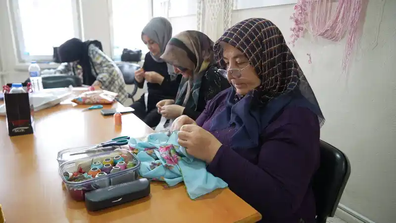 Niğde’de hayat boyu öğrenmeye yoğun ilgi: 191 kursta 4 bin 802 kursiyer eğitim alıyor