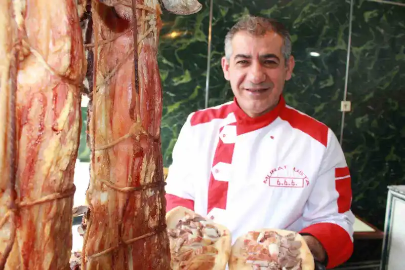 Gece 01.00’da yapımına başlanıyor, günlük 1 tona yakın tüketiliyor