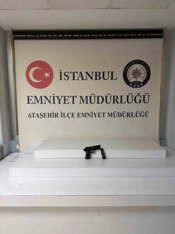 Ataşehir’de dükkan kurşunlayıp o anları kayda alan 2 şüpheli tutuklandı