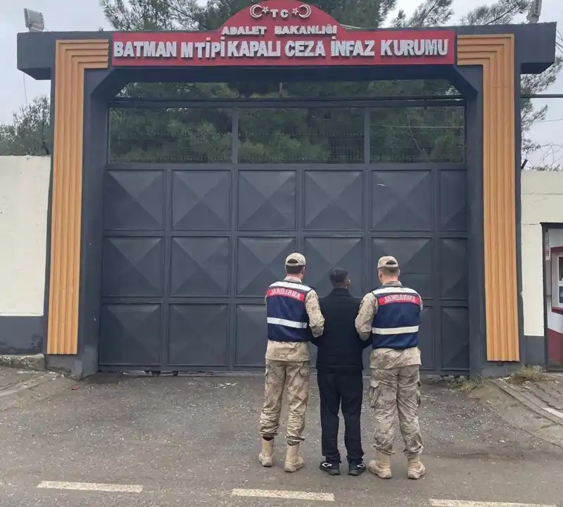 Batman’da çeşitli suçlardan aranan 17 şahıs yakalandı