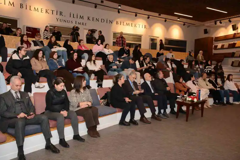 Anadolu Üniversitesi’nde ’Yapay Zekâ ve Sağlık’ semineri düzenlendi