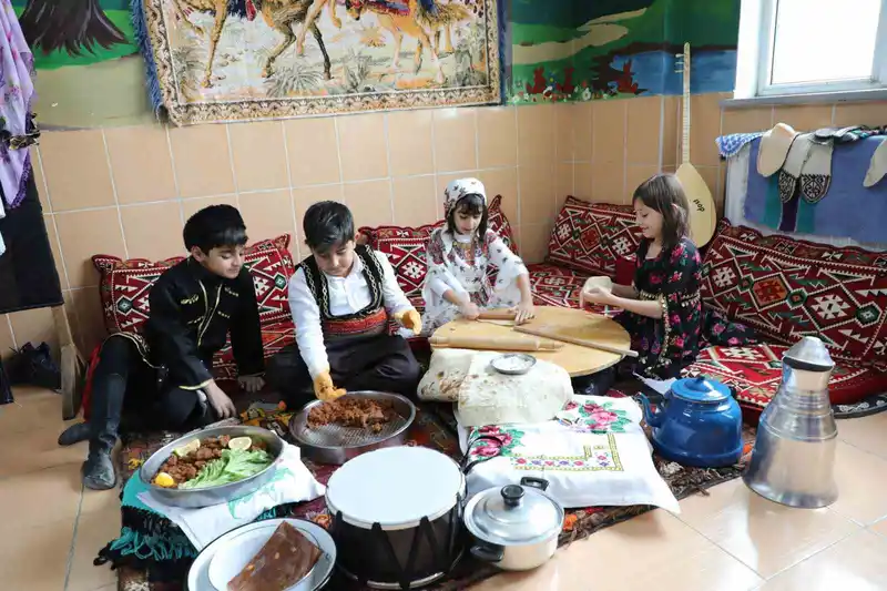 Ağrı’da Tutum, Yatırım ve Türk Malları Haftası etkinliği düzenlendi