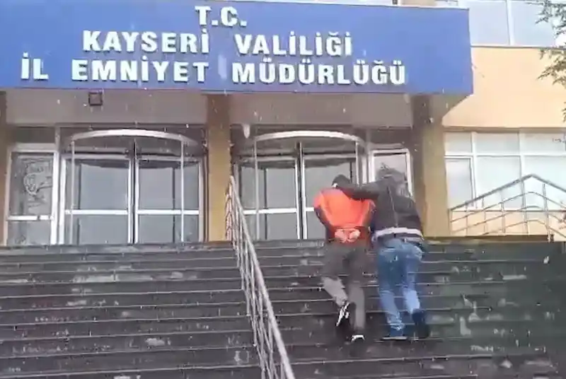 Kayseri’de kesinleşmiş hapis cezasıyla aranan 2 şahıs yakalandı