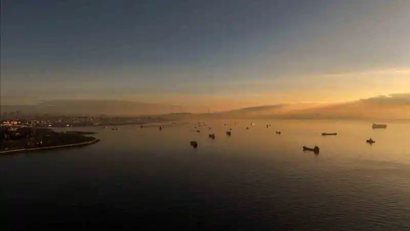 İstanbul’a çöken pus ve hava kirliliği dron ile görüntülendi