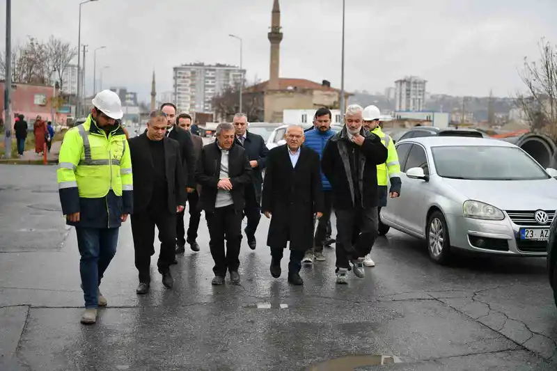 Başkan Büyükkılıç; Kartal Kavşağı altyapı çalışmalarını inceledi