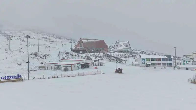 Türkiye’nin en ekonomik kayak tesisi beyaza büründü