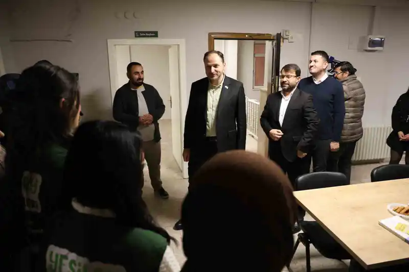 Yeşilay Genel Başkanı Dinç: "Bağımlılıkla mücadelede en önemli tedavi yöntemi zorunlu tedavidir"