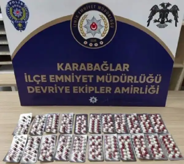 İzmir polisinden şok operasyonlar: Binlerce uyuşturucu hap ele geçirildi, aranan 329 şahıs yakalandı