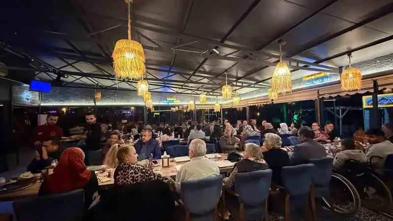 Diyaliz hastalarına moral ve dayanışma yemeği