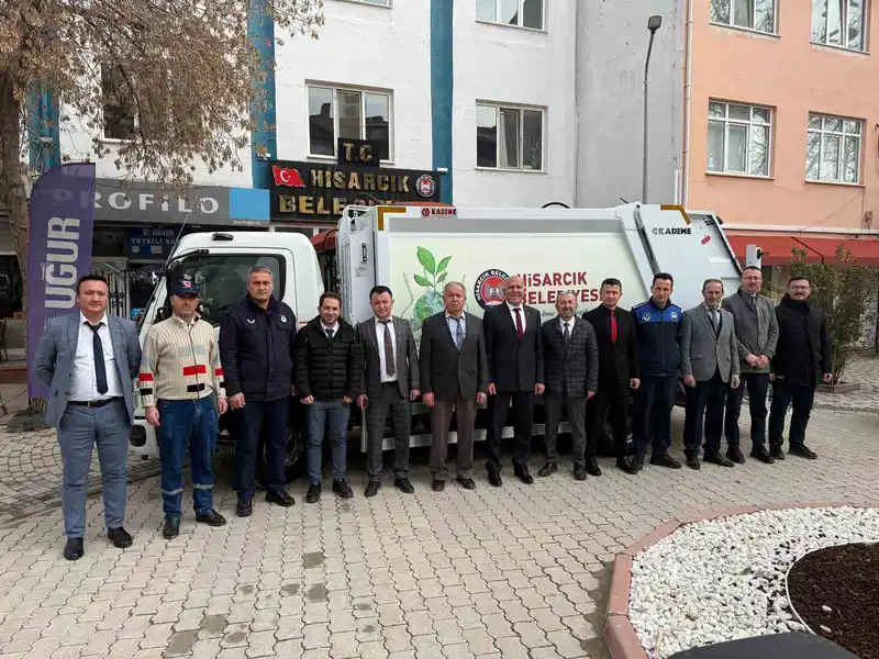 Hisarcık Belediyesi’ne yeni çöp toplama aracı
