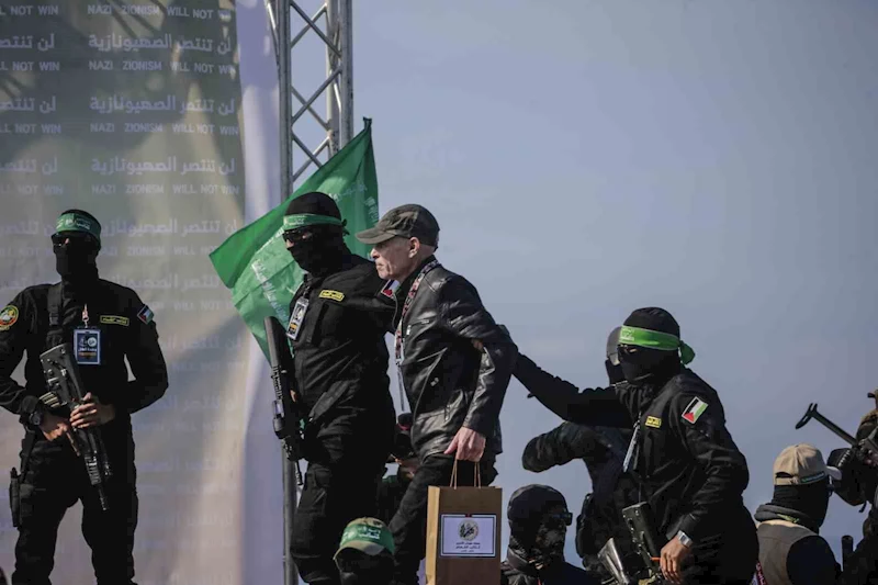 Hamas, ABD-İsrailli esir Keith Siegel’i serbest bıraktı
