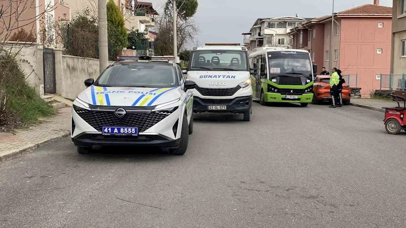 Yeni boşandığı eski kocası tarafından sokak ortasında bıçaklandı: Durumu ağır
