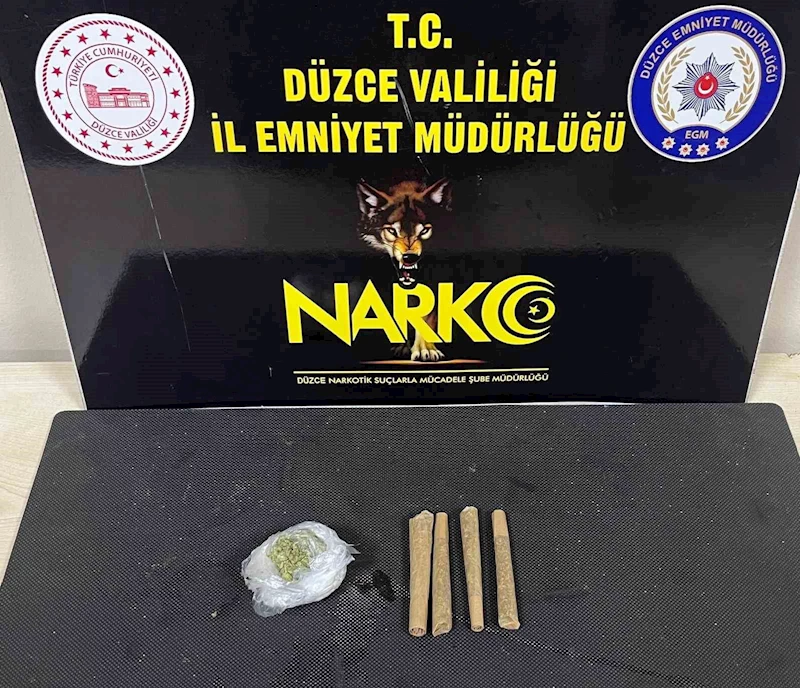 Düzce’de 26 yıl kesinleşmiş hapis cezası bulunan zanlı yakalandı
