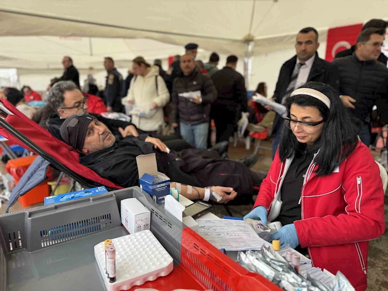 Türk Kızılay, Mersin’de kan bağışı kampanyası düzenledi
