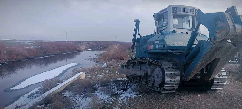 Akarçay Kanalı’ndan izinsiz su alımı yapanlara ceza uyarısı!
