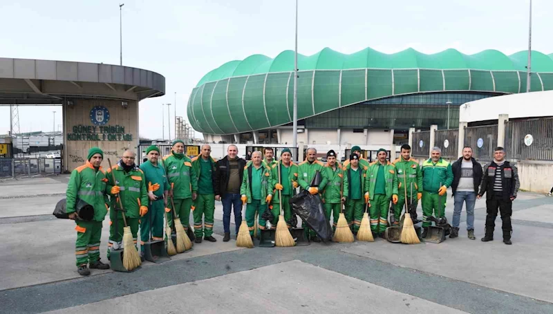 Stadyumun temizliğine Osmangazi desteği
