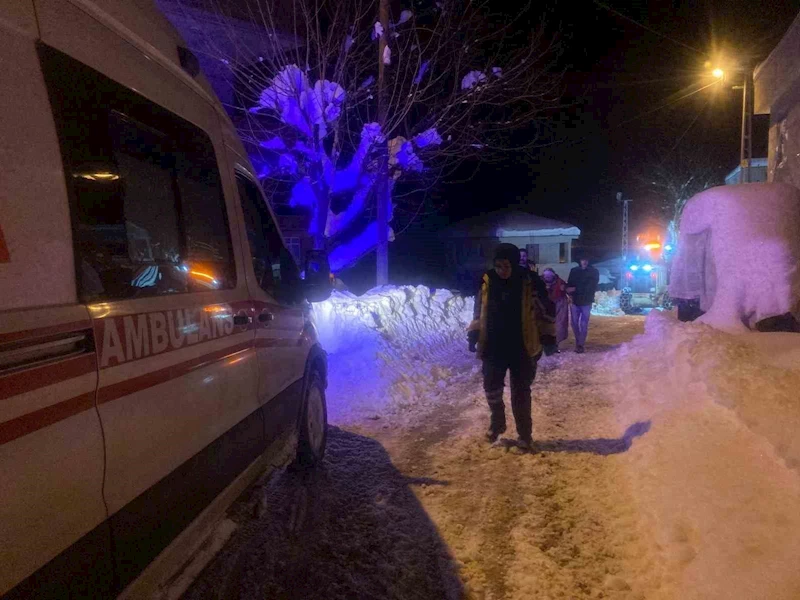 Ünye’de belediye ekipleri, ambulansın hasta kadına ulaşması için seferber oldu
