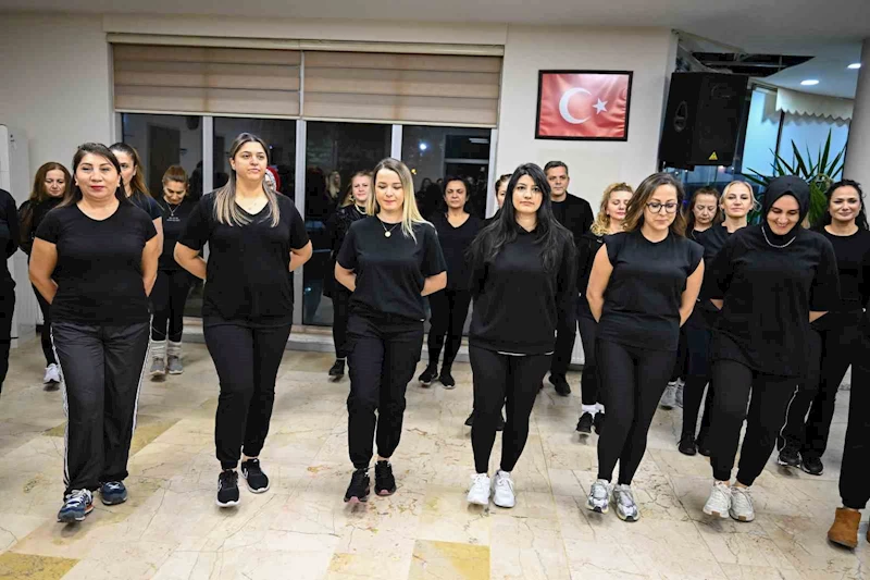 Esenyurt Belediyesi Halk Oyunları Kursuna yoğun ilgi
