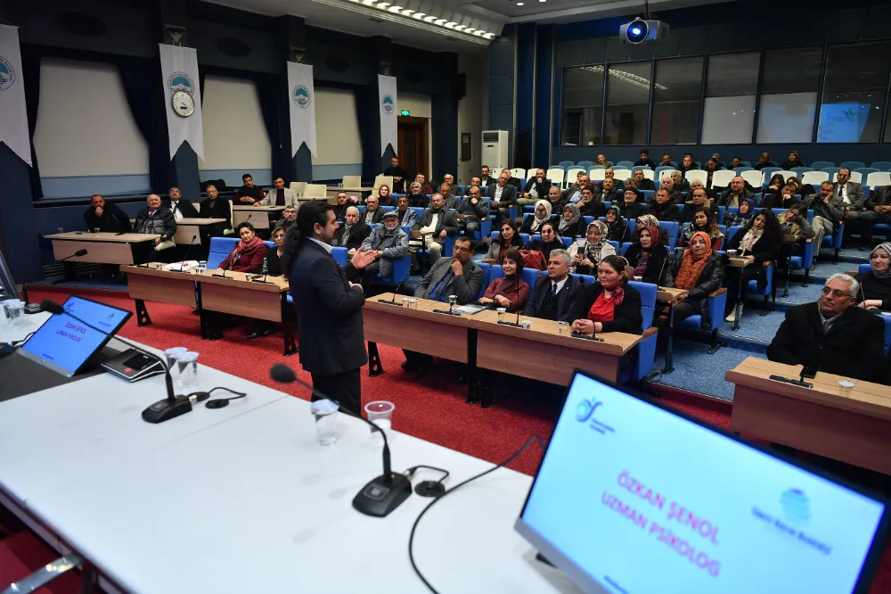 Kayseri Büyükşehir’den muhtarlara eğitim semineri