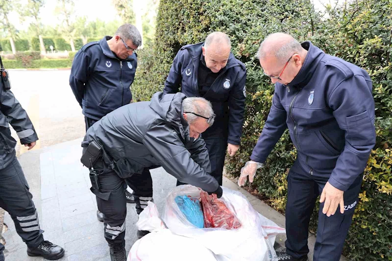 Antalya’da çuval içerisinde şehirlerarası otobüsle gönderilen 1,5 ton ciğer ele geçirildi
