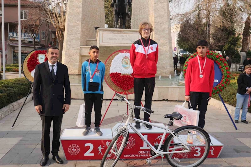 Denizli’de Atatürk Yol Koşusu yapıldı
