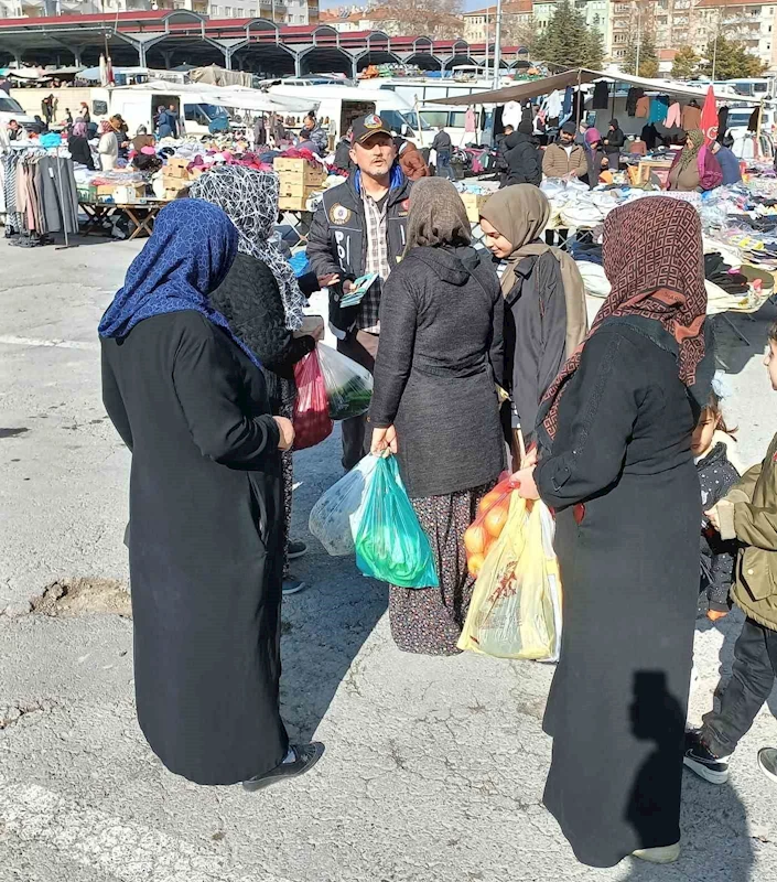 Anneler uyuşturucu ile mücadele konusunda bilinçlendiriliyor
