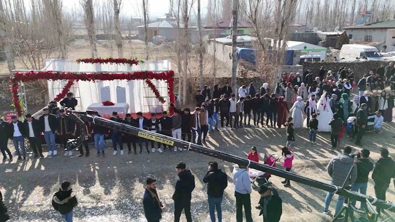 Iğdır’da kış mevsiminin güzel geçmesi bahçe düğünlerine ilgiyi artırdı
