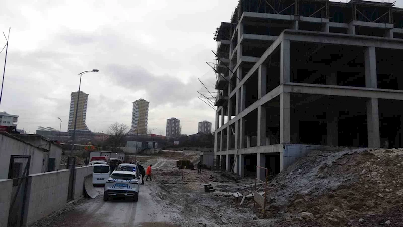 İnşaat işçileri tarafından yaralı halde bulunan genç kadın hayatını kaybetti
