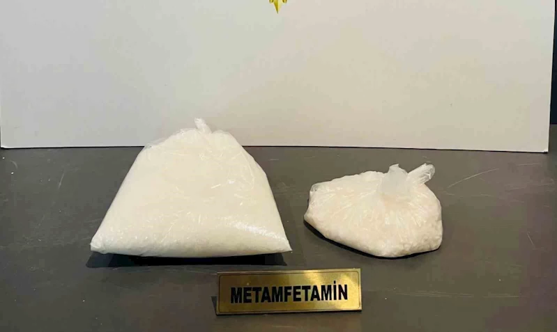 Samsun’da 1 kilo 300 gram metamfetamin ele geçirildi: 3 gözaltı
