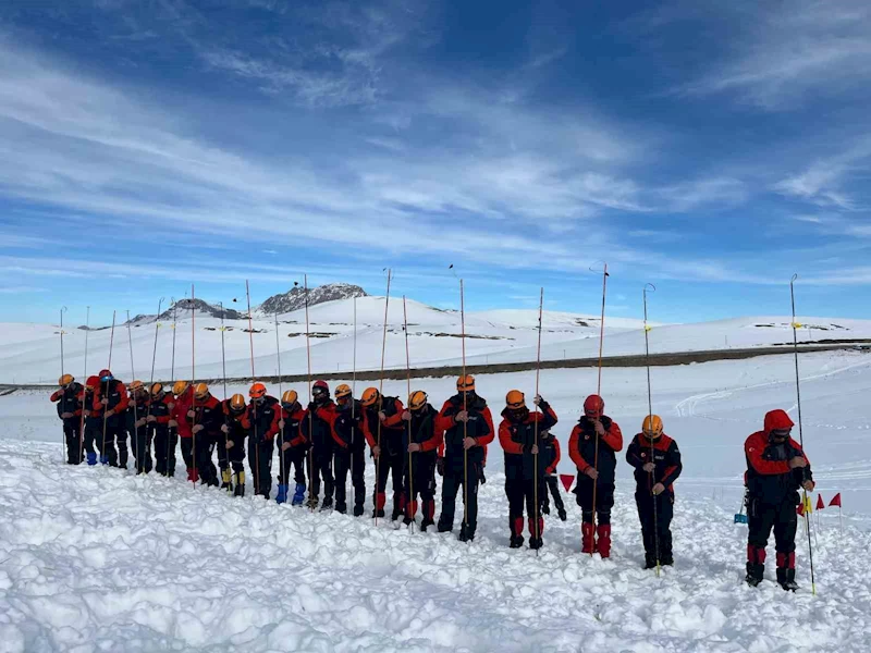 AFAD’dan Van’da çığ eğitimi
