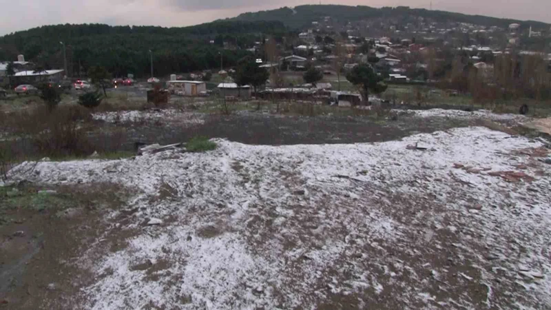 İstanbul’da beklenen kar yağışı etkili oldu
