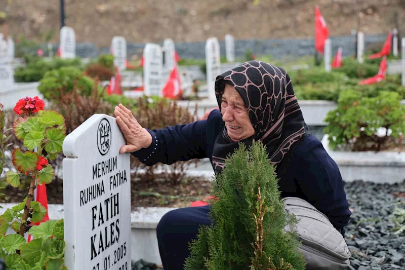 Depremde gelini ve 3 torununu kaybeden Atrak Kaleş: 