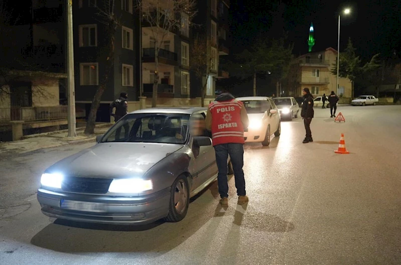 Isparta’da trafik ve narkoalan uygulamasıda 16 sürücüye ceza kesildi
