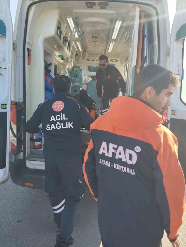 Kayalıklarda mahsur kalan balıkçı AFAD ekiplerince kurtarıldı
