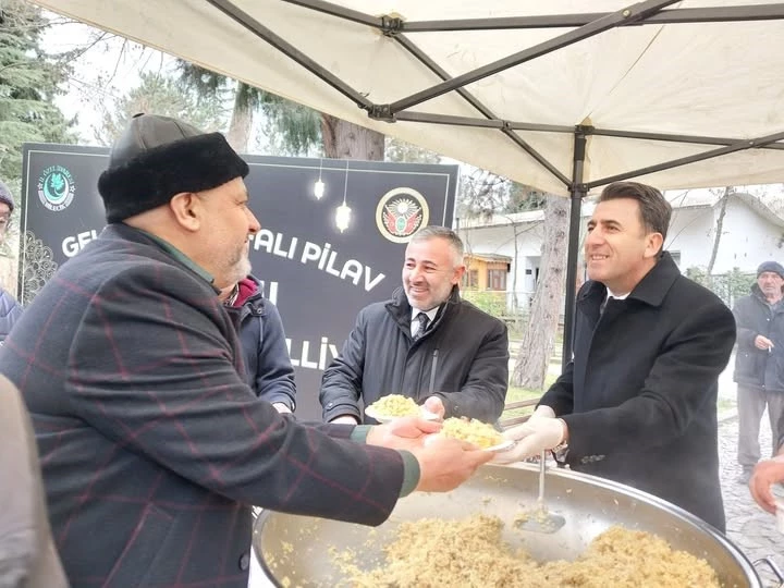 Bilecik’in geleneği ‘Şifalı Pilav’ vatandaşlardan büyük ilgi gördü
