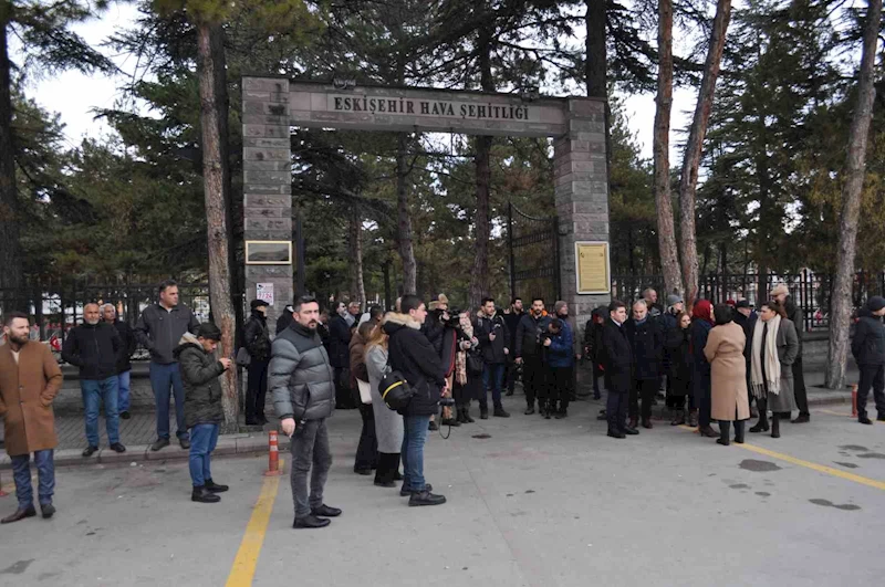 İYİ Parti Genel Başkanı Dervişoğlu, şehit ailelerini soğukta bekletti
